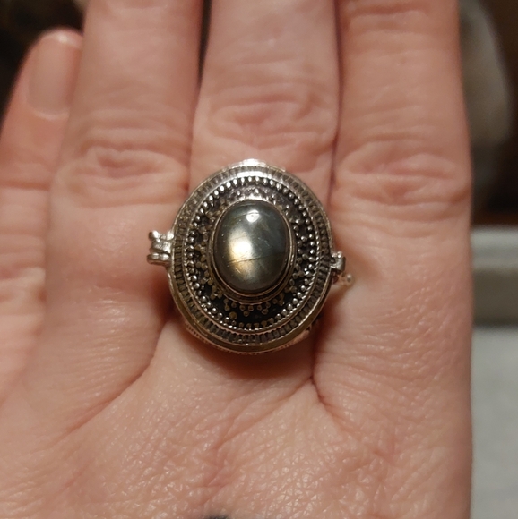 Labradorite Vintage Style Poison Ring